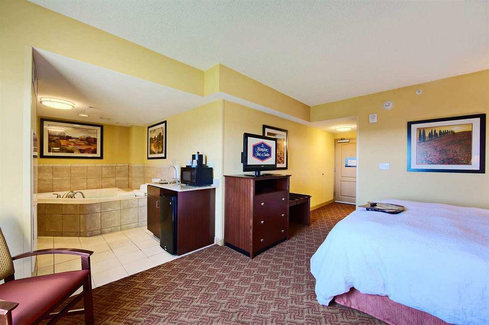 Hampton Inn & Suites Oklahoma City-Bricktown Номер фото