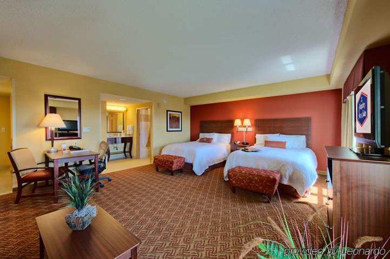 Hampton Inn & Suites Oklahoma City-Bricktown Номер фото